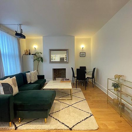 Queen Bedroom In Maida Vale London Exterior foto