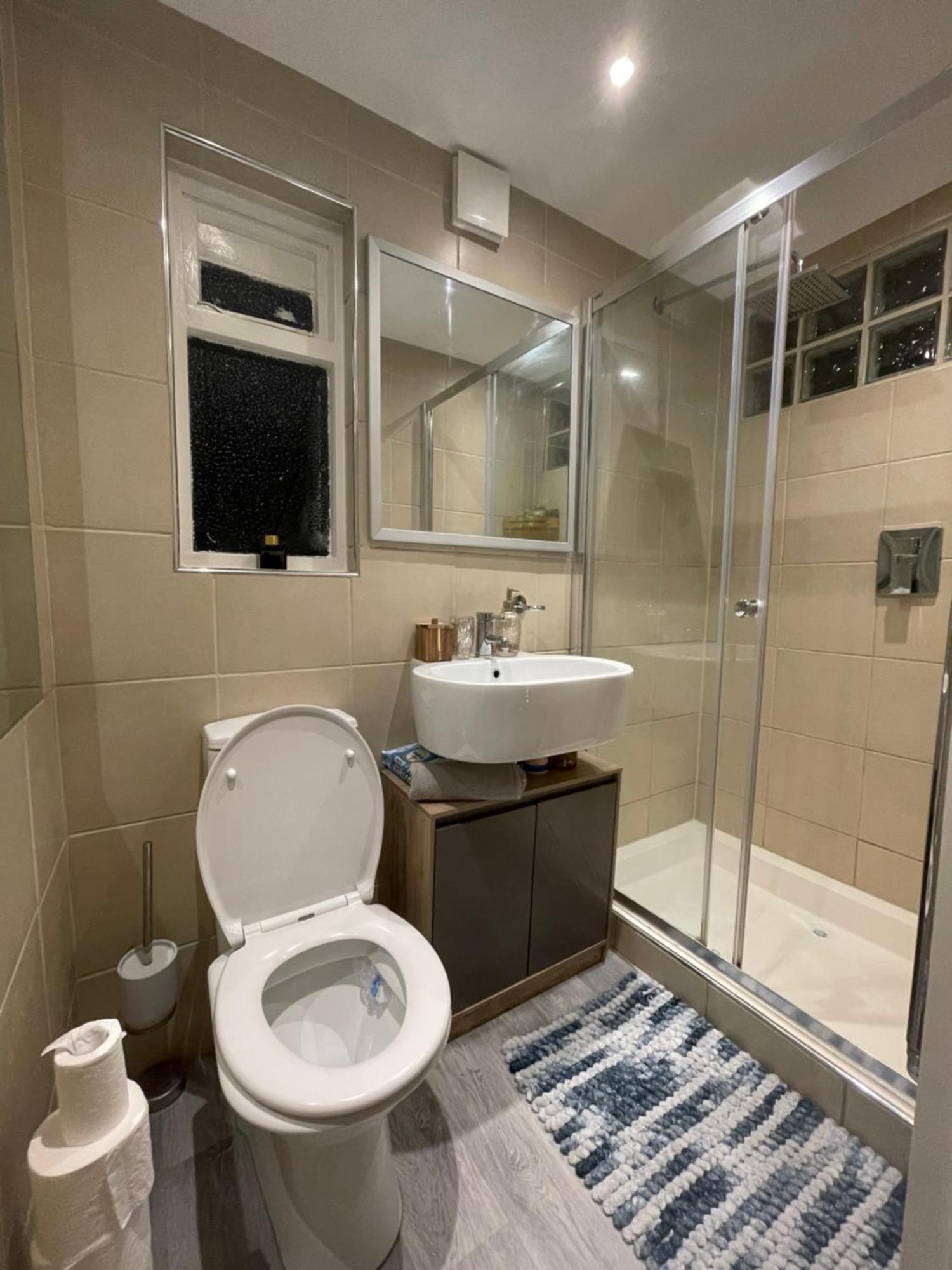 Queen Bedroom In Maida Vale London Exterior foto