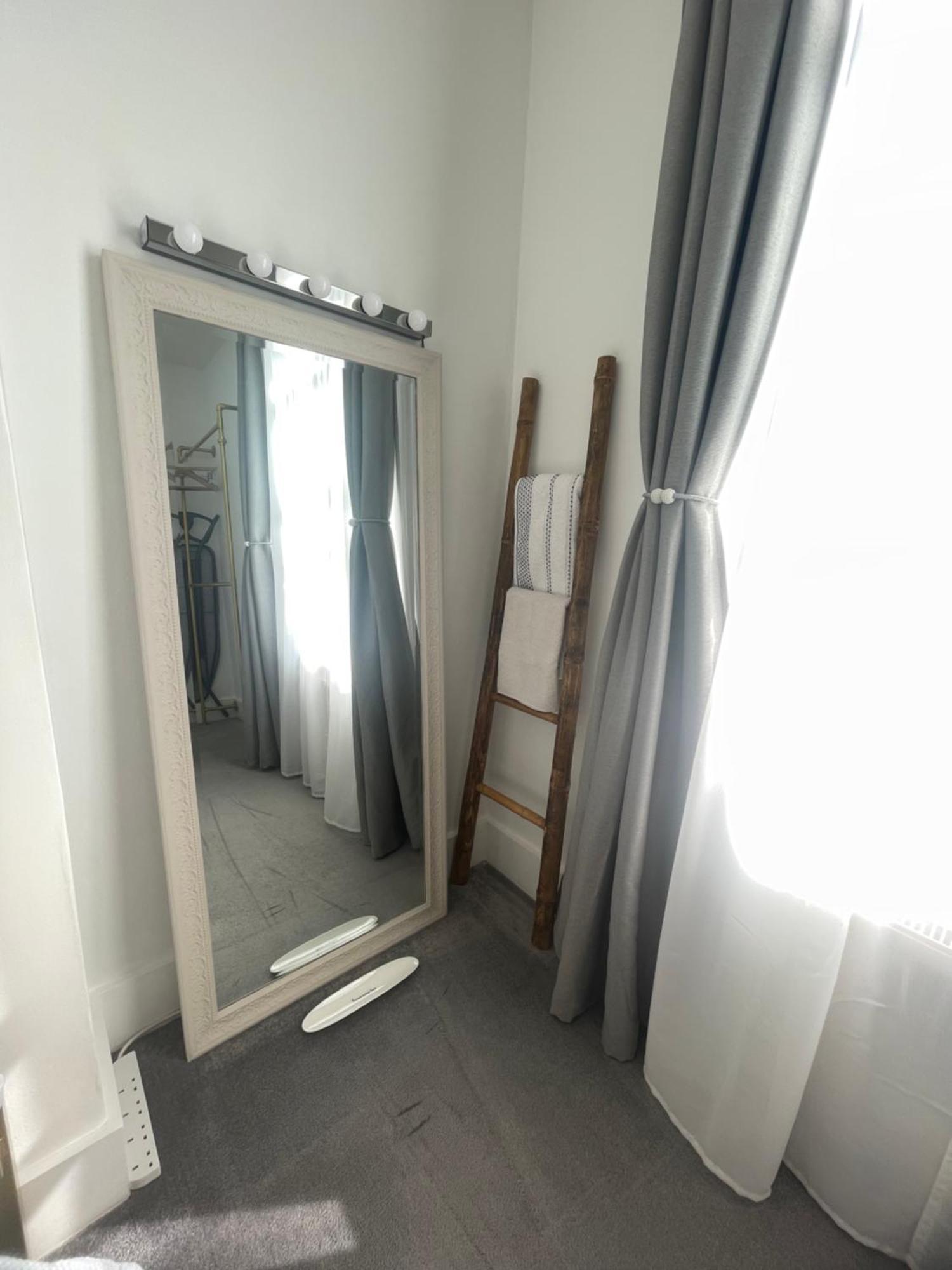 Queen Bedroom In Maida Vale London Exterior foto