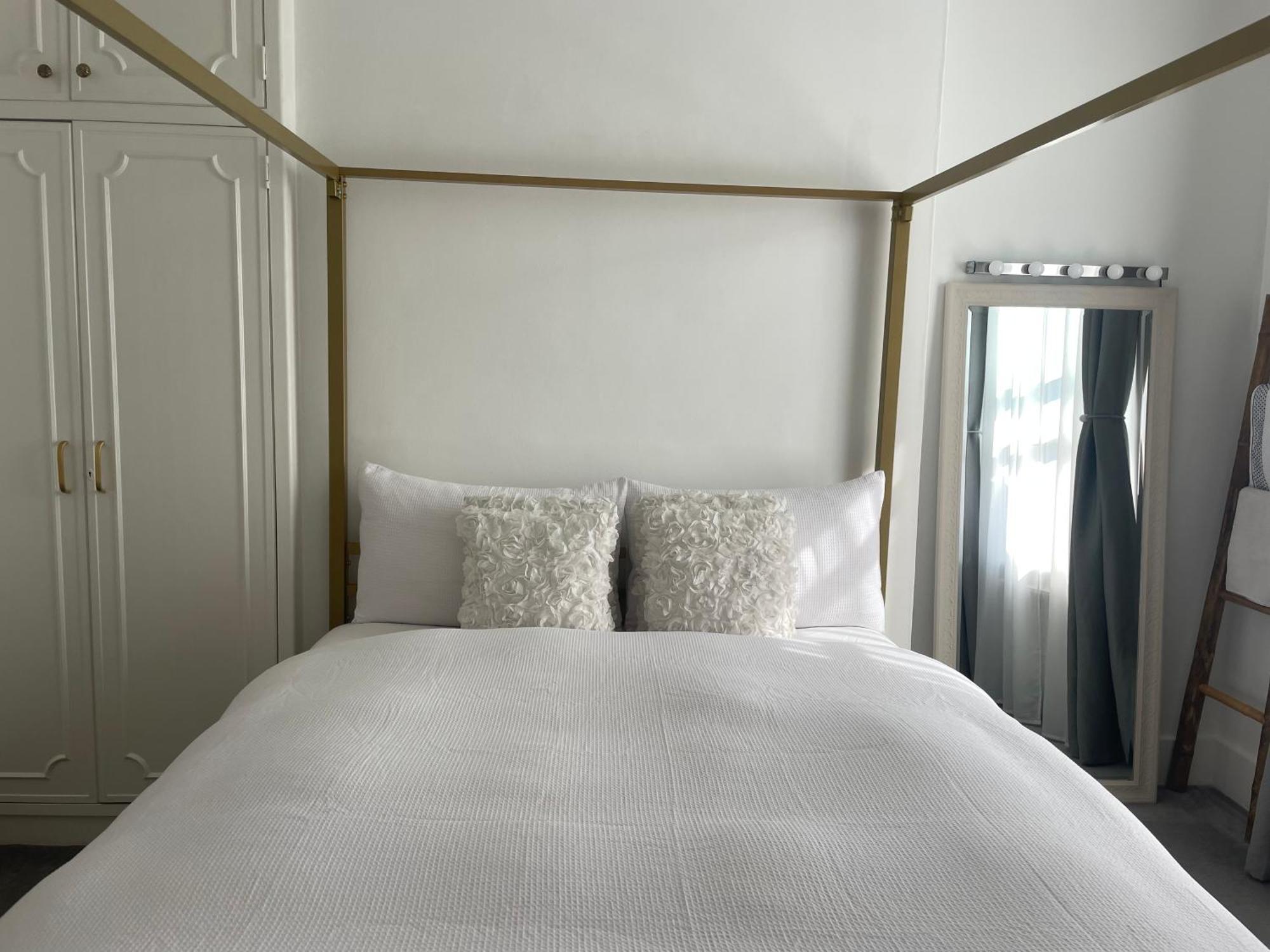 Queen Bedroom In Maida Vale London Exterior foto